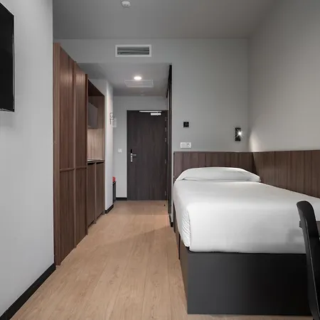 Otel Lemonade 3*