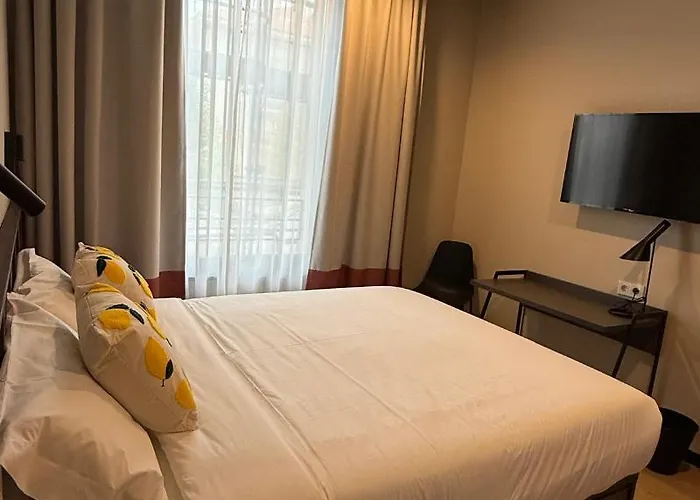 Lemonade ホテル サンティアゴ・デ・コンポステーラ