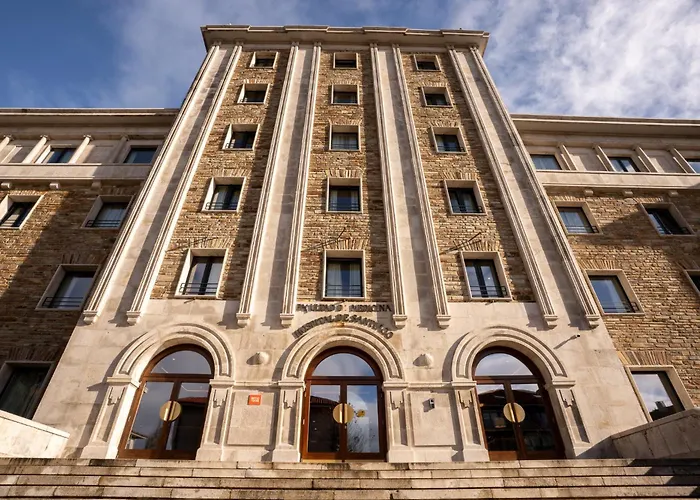 Lemonade ホテル 3*