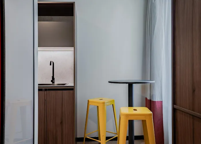 Lemonade 3* Santiago de Compostela